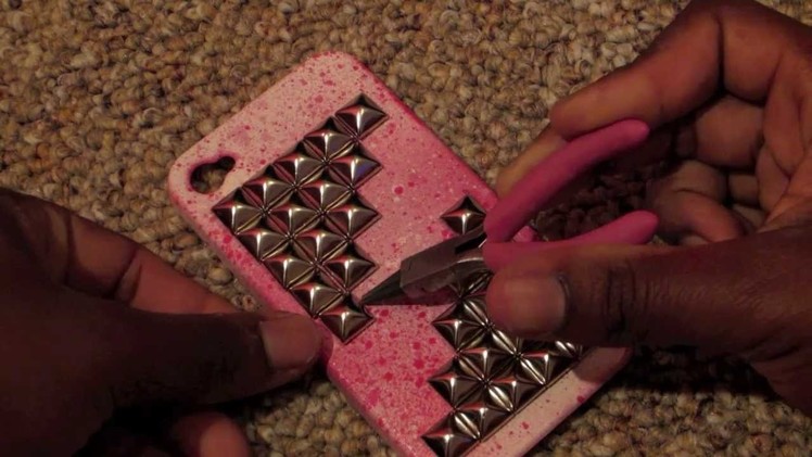 ♡ DIY: Studded Cellphone Case