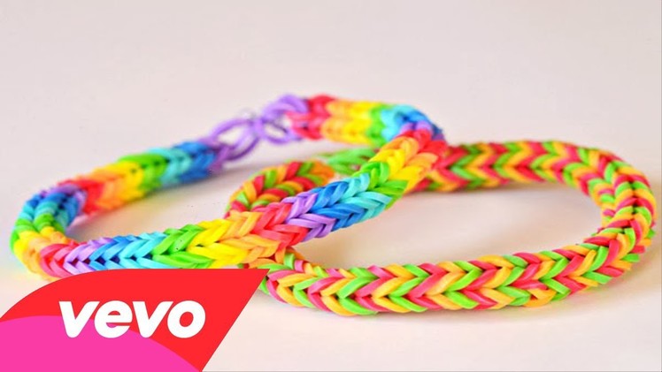 How to make a rubber band bracelet