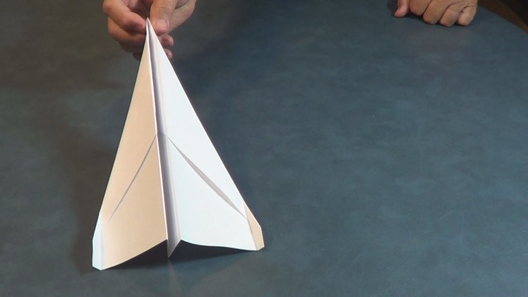 How to Make A Paper Air Plane That Flyes A Long Distance Airplane