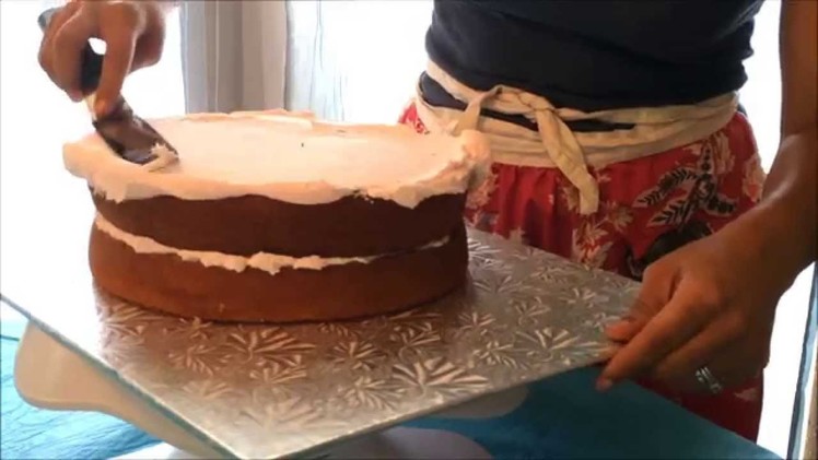 Tutorial | DIY: How to Get Smooth Icing. Frosting  w. Melvira Method Video - Sharron's Take