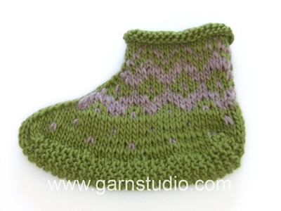 DROPS Knitting Tutorial: Knitted slippers with Nordic pattern