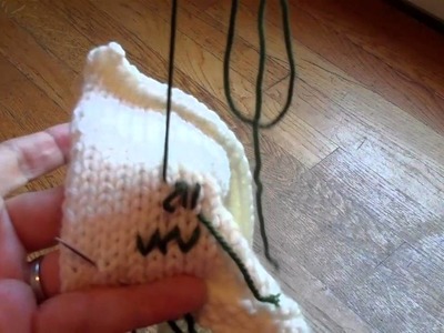 Weaving in yarn tails for Rev St St--Tip of the Week 03 23 12