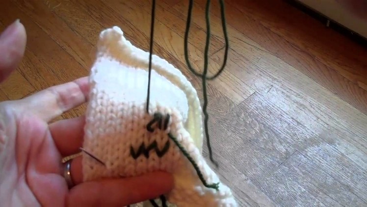 Weaving in yarn tails for Rev St St--Tip of the Week 03 23 12