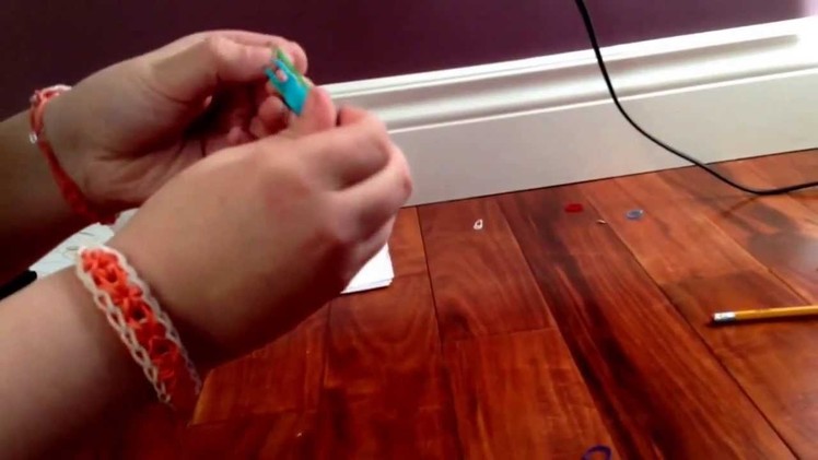 How to build a sling shot out of rainbow loom