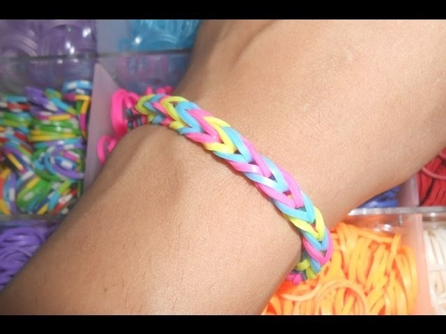 How To Make Rainbow Loom FISHTAIL Bracelet Without Loom(Two Fingers)