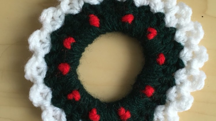 How To Crochet A Christmas Mini Garland - DIY Crafts Tutorial - Guidecentral
