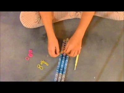 How to make an easy rainbow loom bracelet