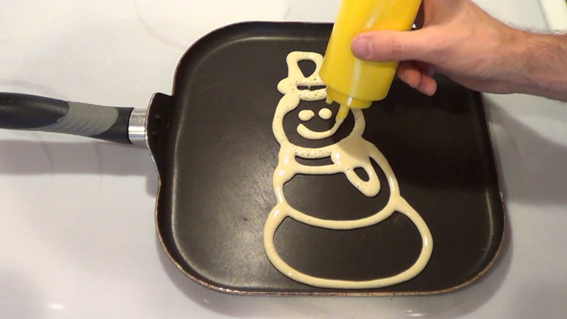 How to Make Christmas Pancakes (12 different pancake art patterns)