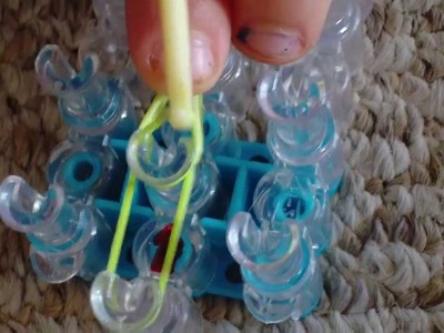 Rainbow Loom Flower Ring - Easy