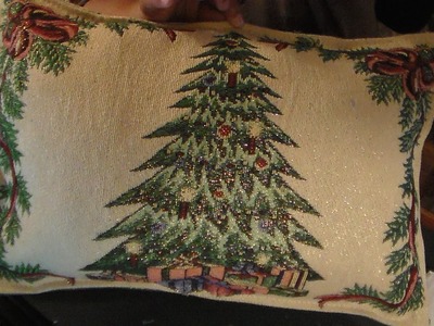 ~DIY~ Cheap and Easy Christmas Pillows