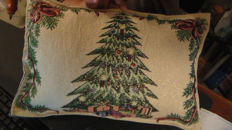 ~DIY~ Cheap and Easy Christmas Pillows