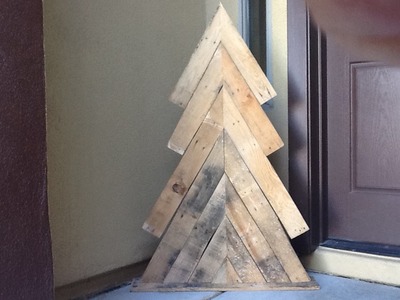 DIY Pallet Wood Christmas tree how to rustic xmas decor holiday decoration