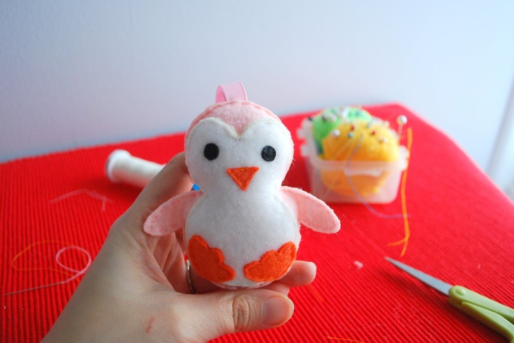 Timelapse- Sewing a Felt Penguin in 2 minutes