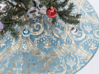 How to Sew a Christmas Tree Skirt