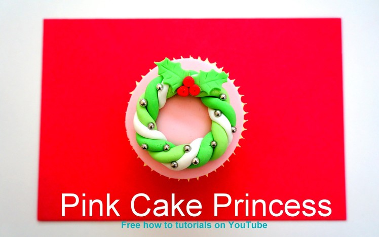 Christmas Cupcakes - How-to Make a Christmas Wreath Cupcake