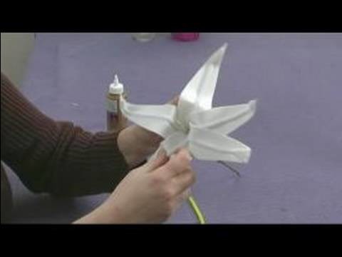Foam Flower Crafts for Kids : Making Lily Petals for Kids' Crafts