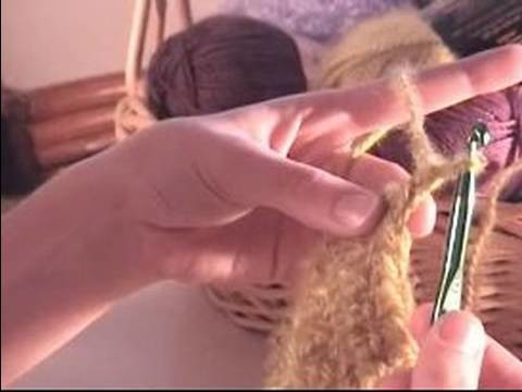 How to Crochet a Scarf : How to Crochet a Scarf: Next Row