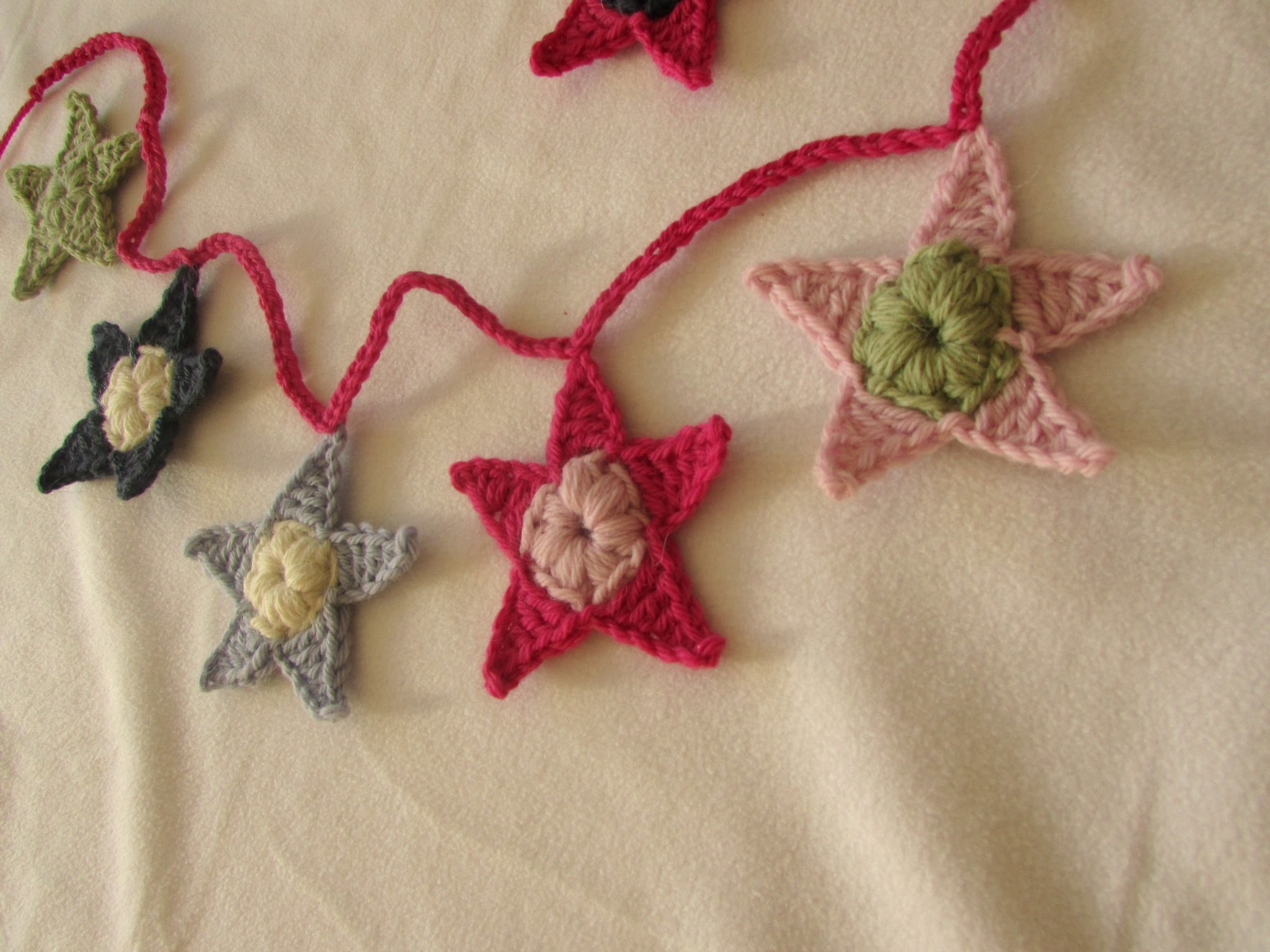 VERY EASY crochet star garland. bunting for beginners