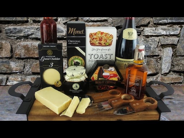 DIY: Tips on how to make your own Christmas gift baskets