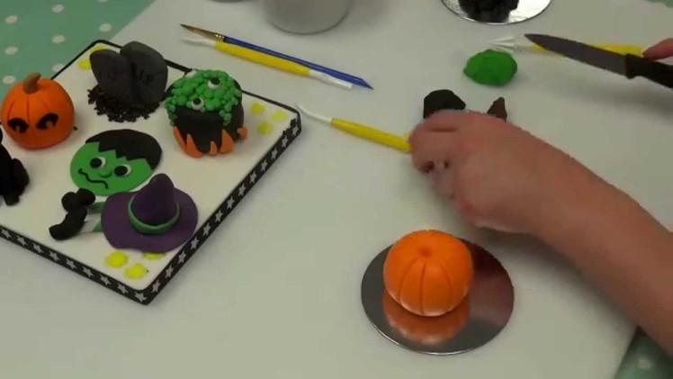 How to make a Pumpkin from Icing