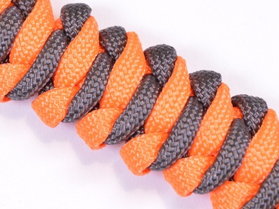 Learn How to Make the "Tut Bar" Paracord Bracelet with Buckle - BoredParacord