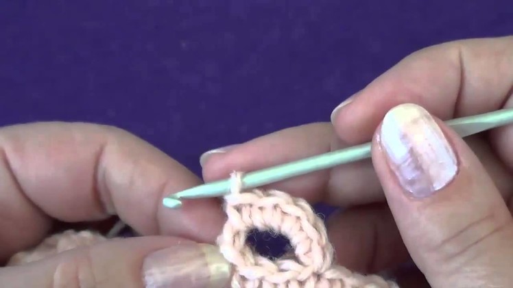 Crochet Lessons - Buttonholes associated with strapping edge - DIY - How to
