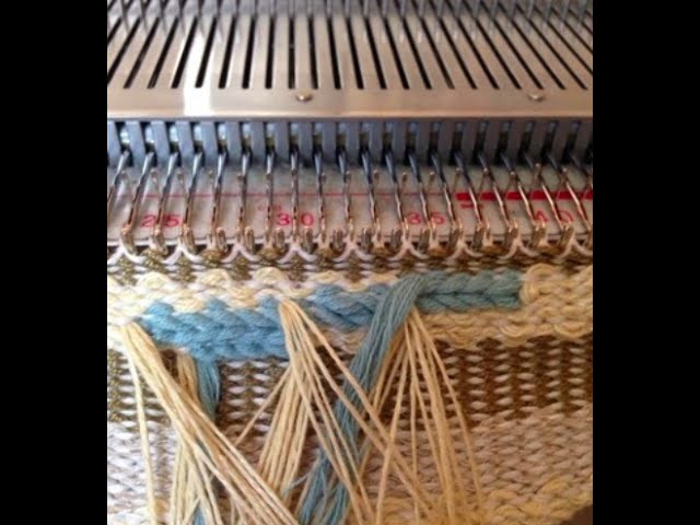 Fringed edge machine knitting - using weave technique