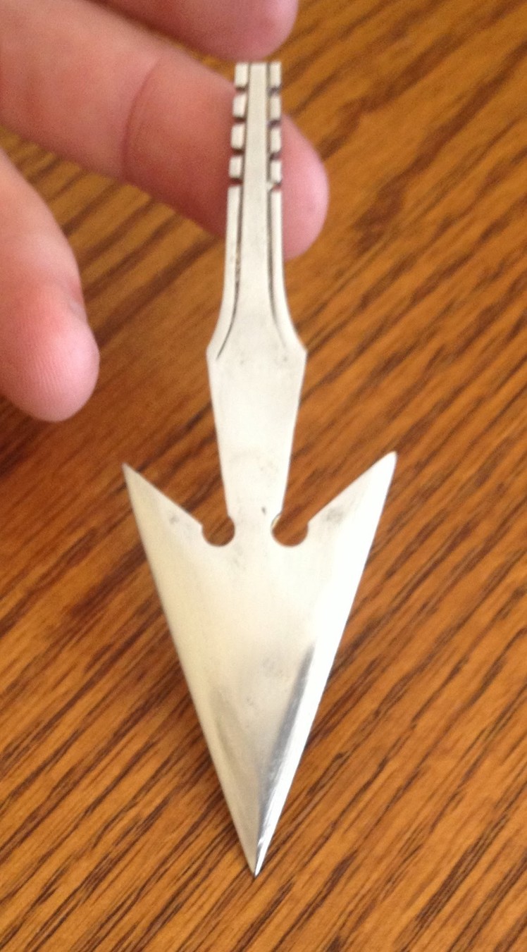 How to make an arrowhead out of a spoon (hd)