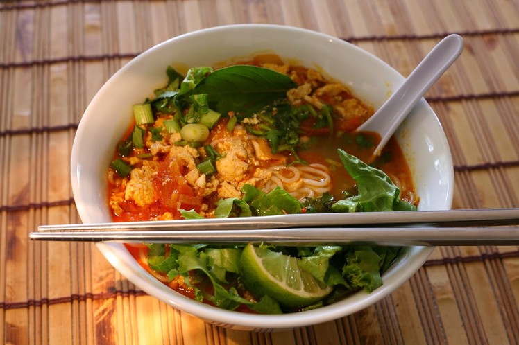 Bun Rieu - How to make  Vietnamese Crab & Pork Noodle Soup.