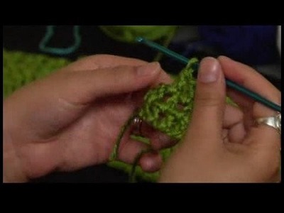 How to Crochet a Scarf : Starting Row 3 of Crochet Scarf