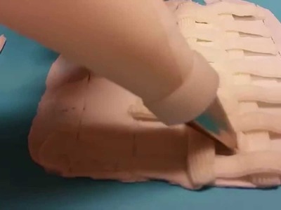 How to make a basket weave pattern on your cake using a meat fork.