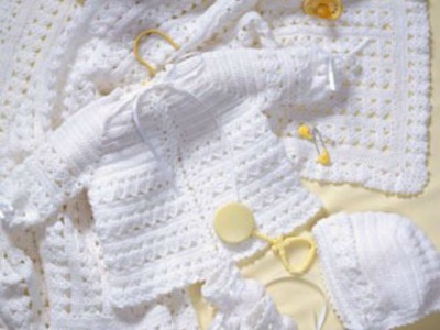 Crochet Along Baby Layette.  Bonnet  ( Video 4 )