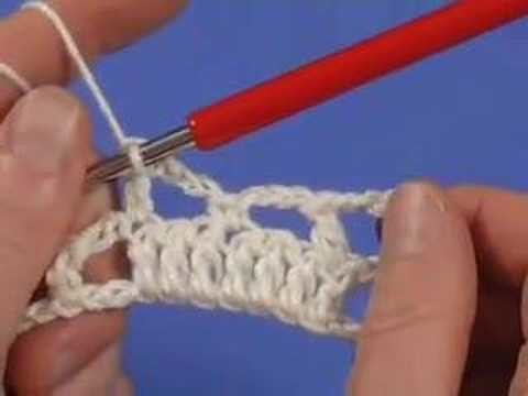 Lacet Stitch (Row 1 of 2) - Learn how to Filet Crochet