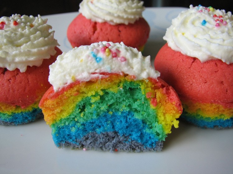 Rainbow Cupcakes (Regenbogen Cupcakes)
