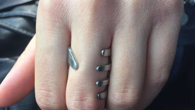 How To Make A Pretty Gripping Hand Ring From A Fork - DIY Style Tutorial - Guidecentral