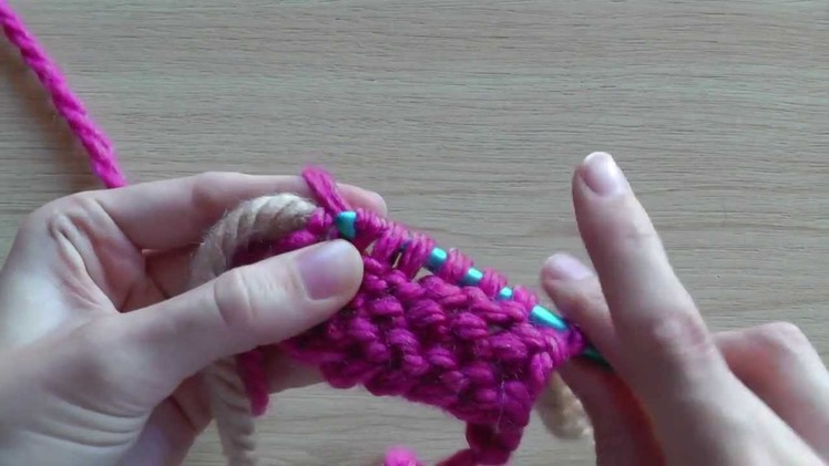 Knooking crossed purl stitch