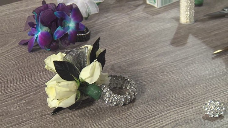 How To Make A Corsage & Boutonniere at Home