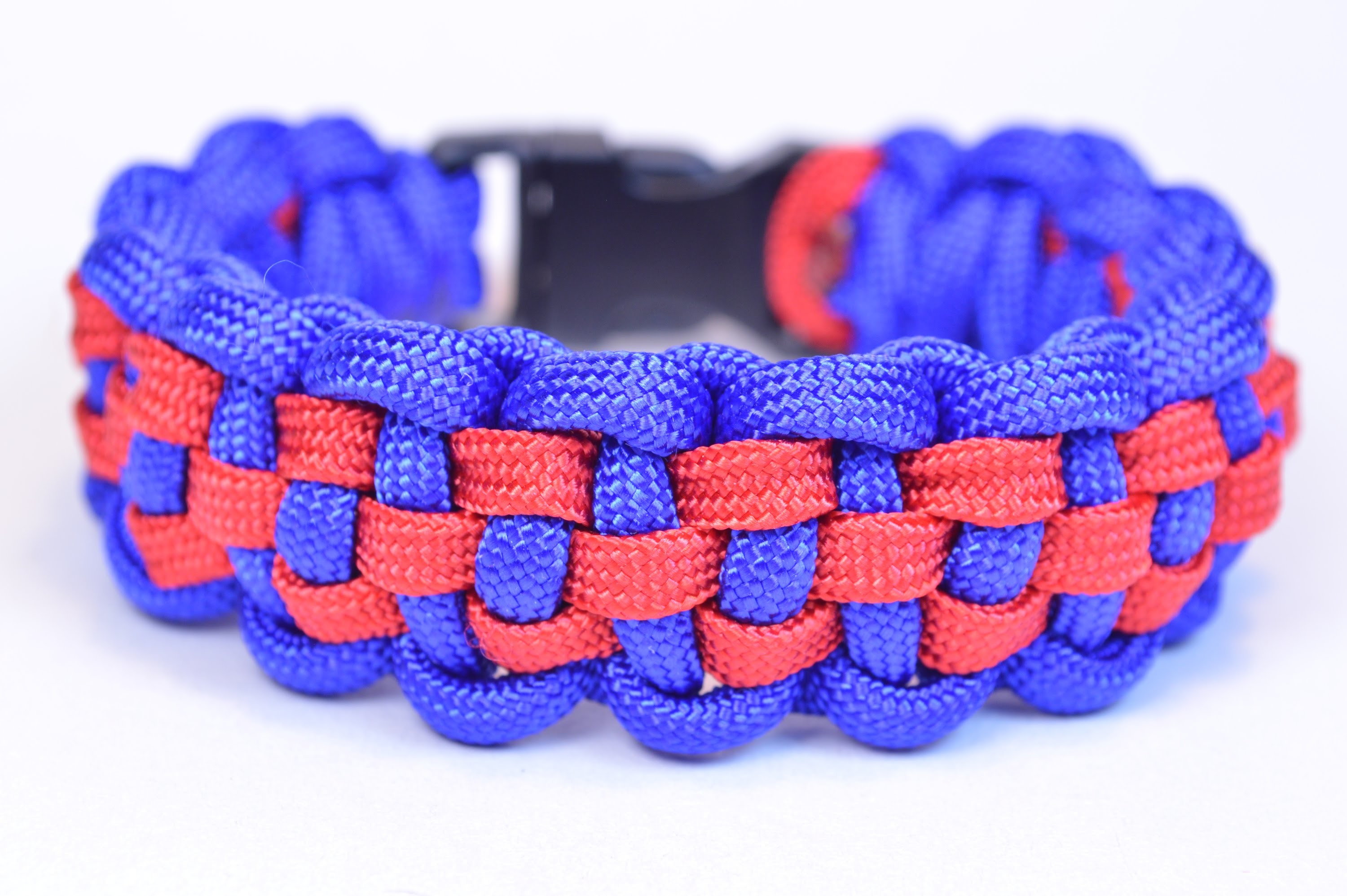 Make a Checkered Pattern Paracord Survival Bracelet BoredParacord