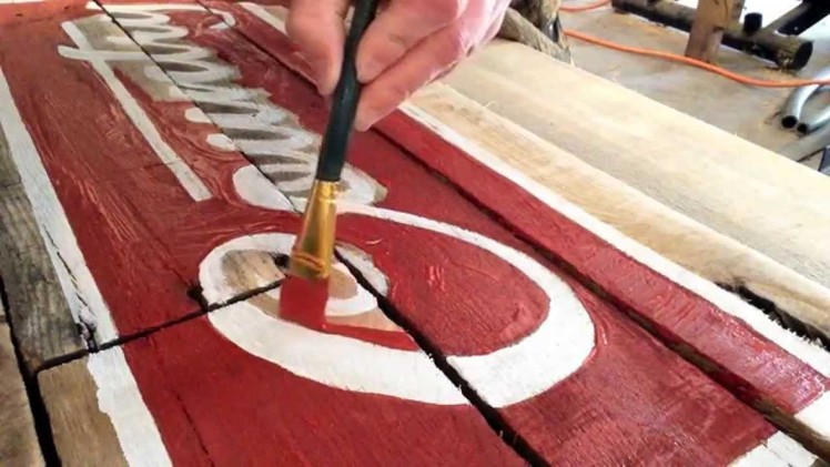 Making a decorative sign with pallet wood