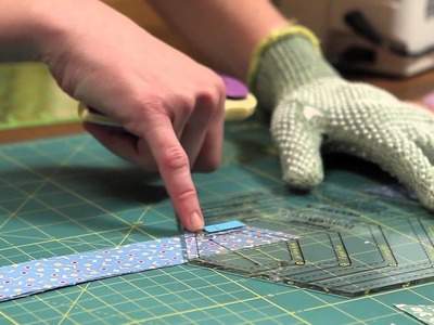 Quilty: how to make a hexagon doll quilt