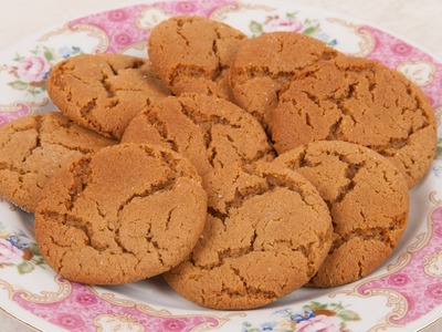 Easy Homemade Gingersnap Cookies