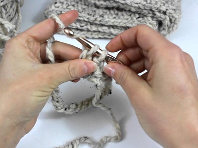 How to Crochet a Beautiful Scarf