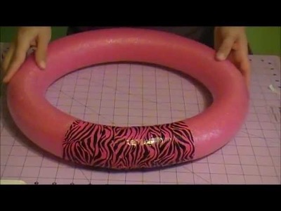 How to Make a Wreath Out of a Pool Noodle!! 30 Days of Pinterest!!