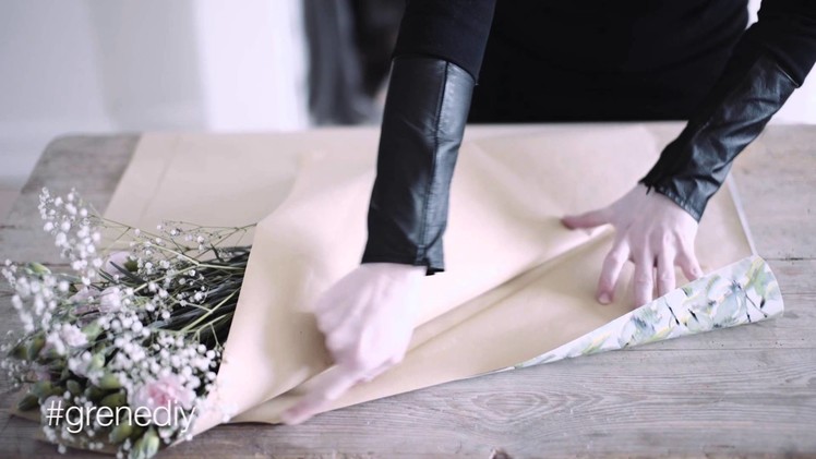 DIY: How to wrap a bouquet of flowers by Søstrene Grene