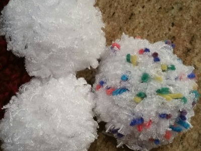 How to make a pom pom that looks like a snowball