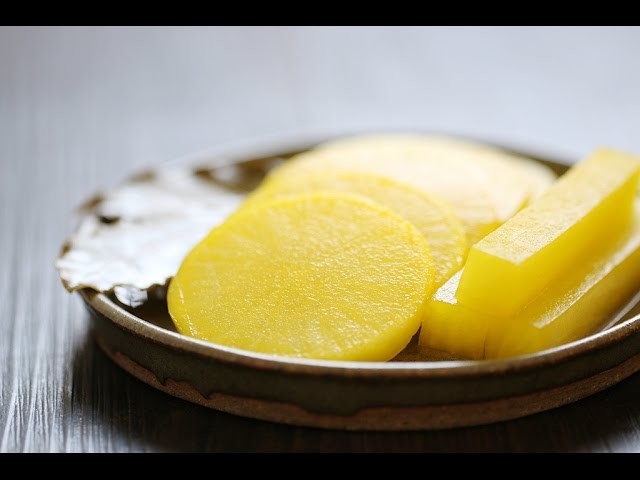 How to make Danmuji (Korean Yellow Pickled Radish)