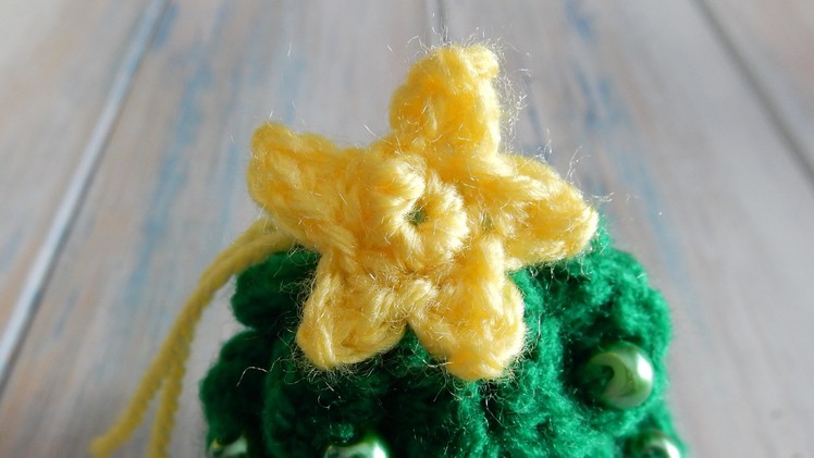 How to Crochet a Mini Star