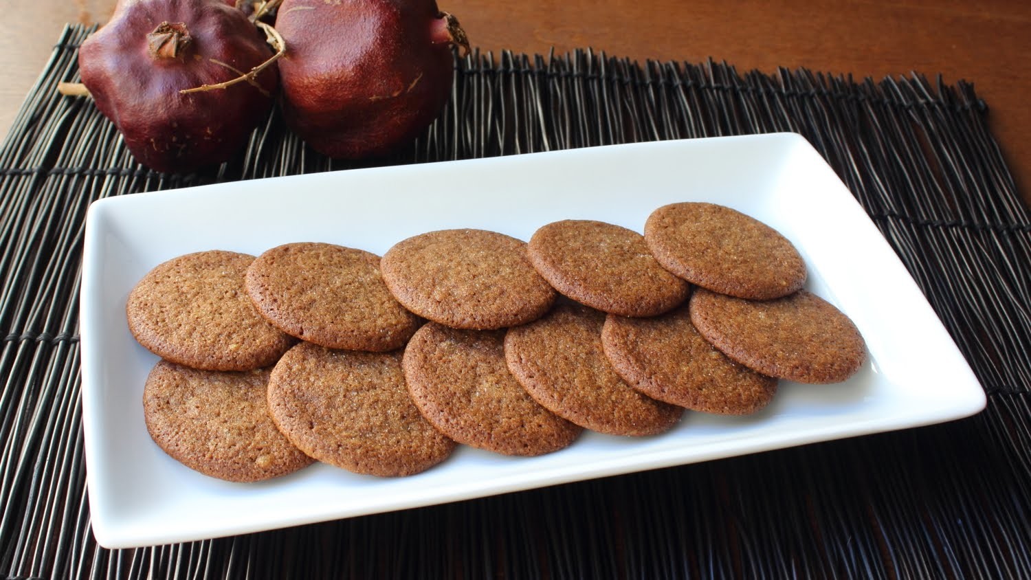 easy-gingersnap-cookies-how-to-make-crispy-or-chewy-gingersnaps