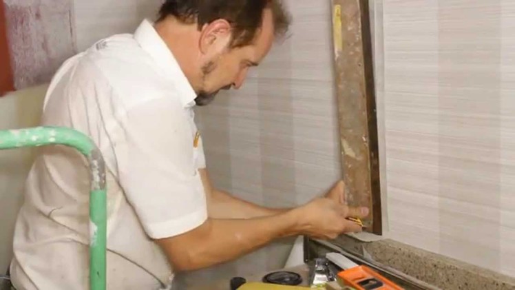 How to Install Vinyl Wallpaper in a Washroom