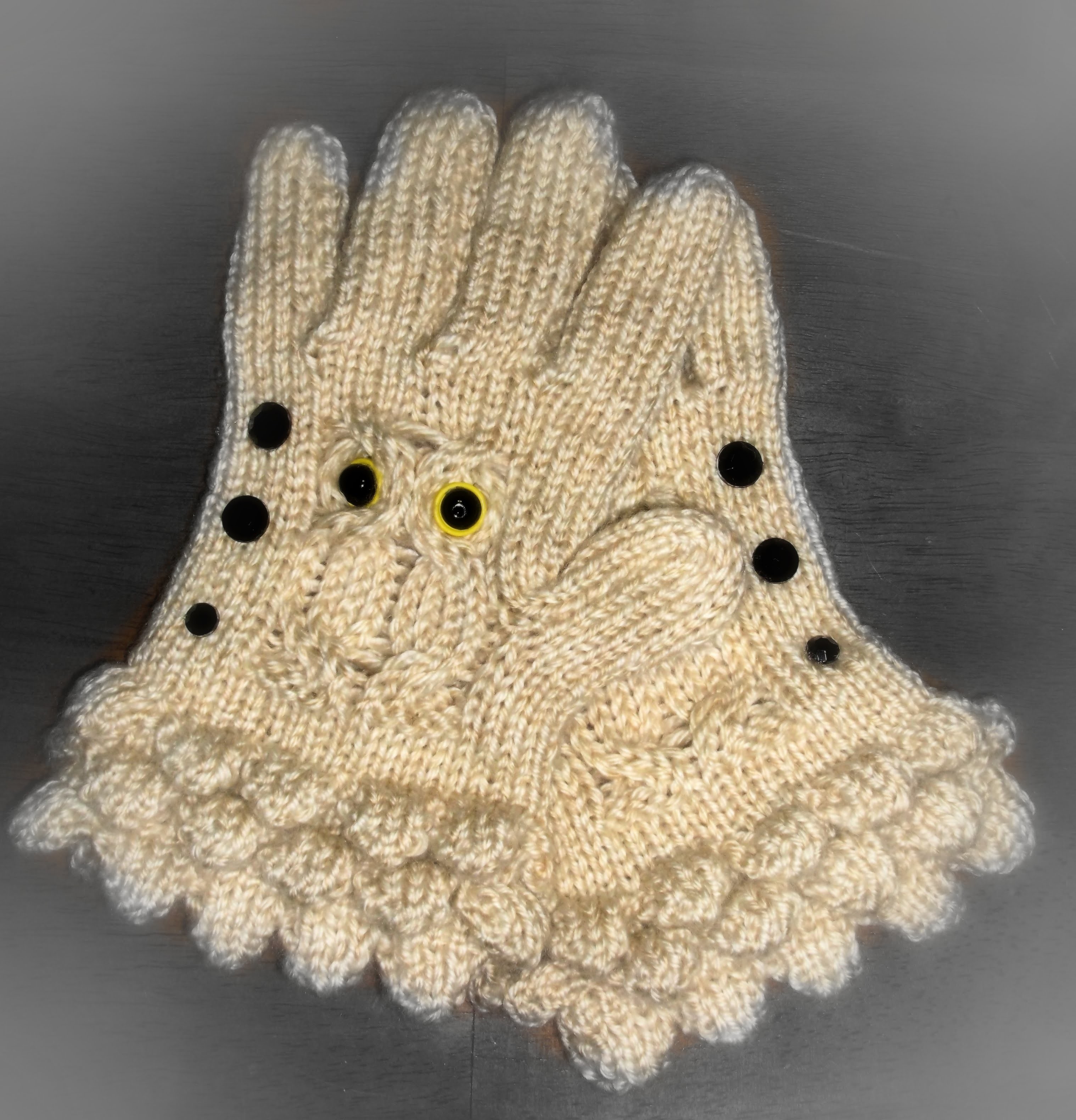 How to Loom Knit Owl Gloves